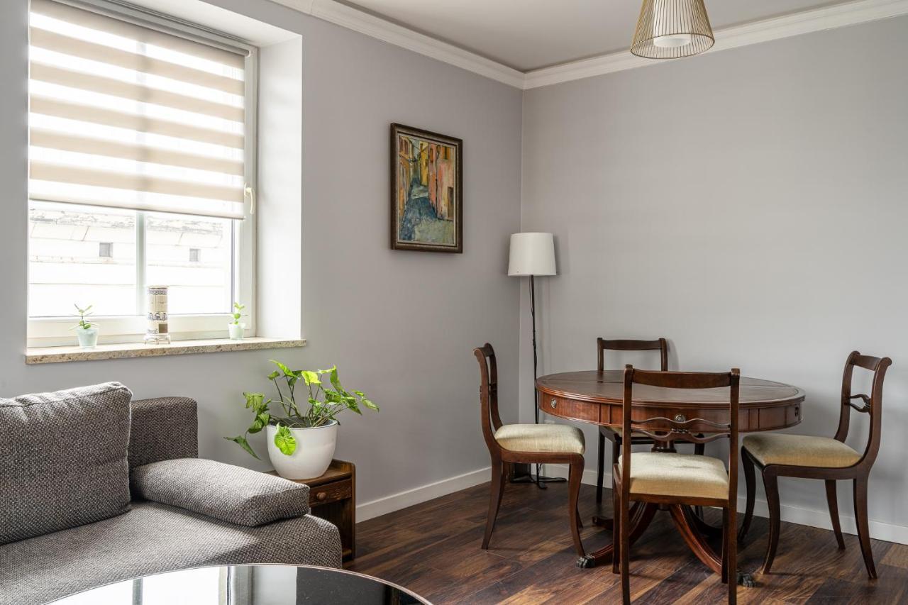 Apartament Rentplanet - Apartament Komuny Paryskiej *